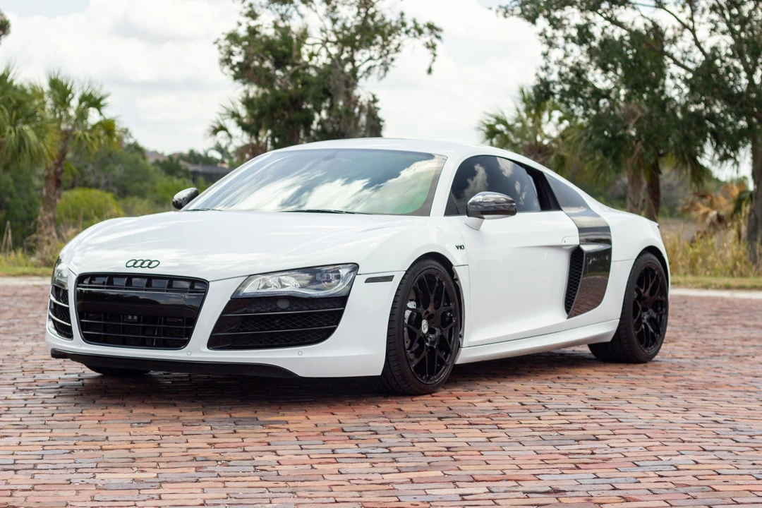 2011 Audi 42 R8 - Image 2 of 31