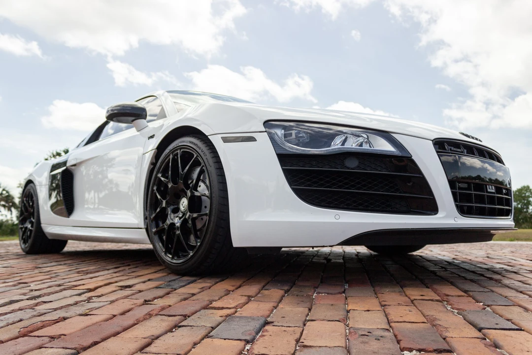 2011 Audi 42 R8 - Image 10 of 31