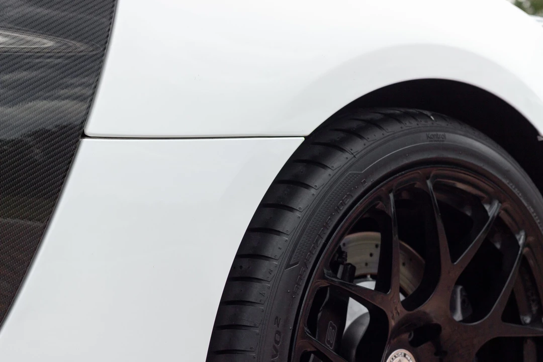 2011 Audi 42 R8 - Image 27 of 31