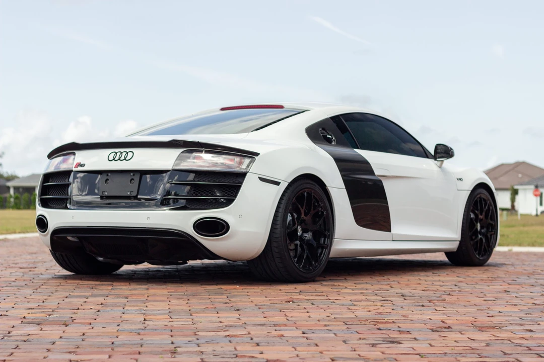 2011 Audi 42 R8 - Image 6 of 31