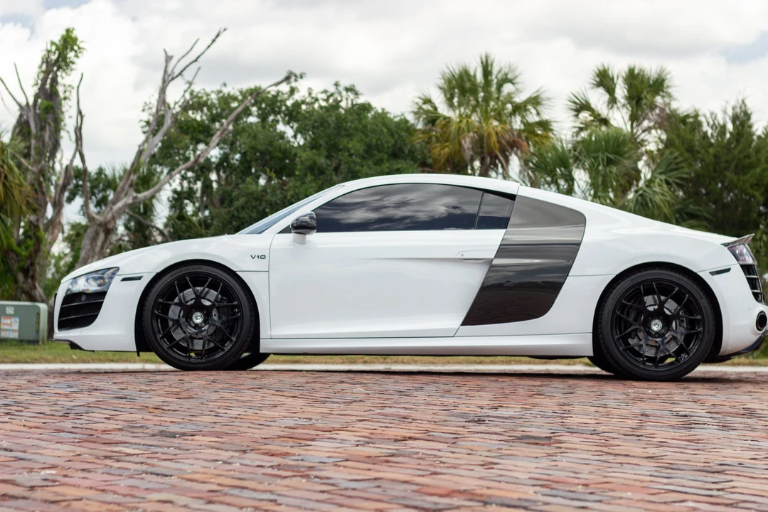 2011 Audi 42 R8 - Image 3 of 31