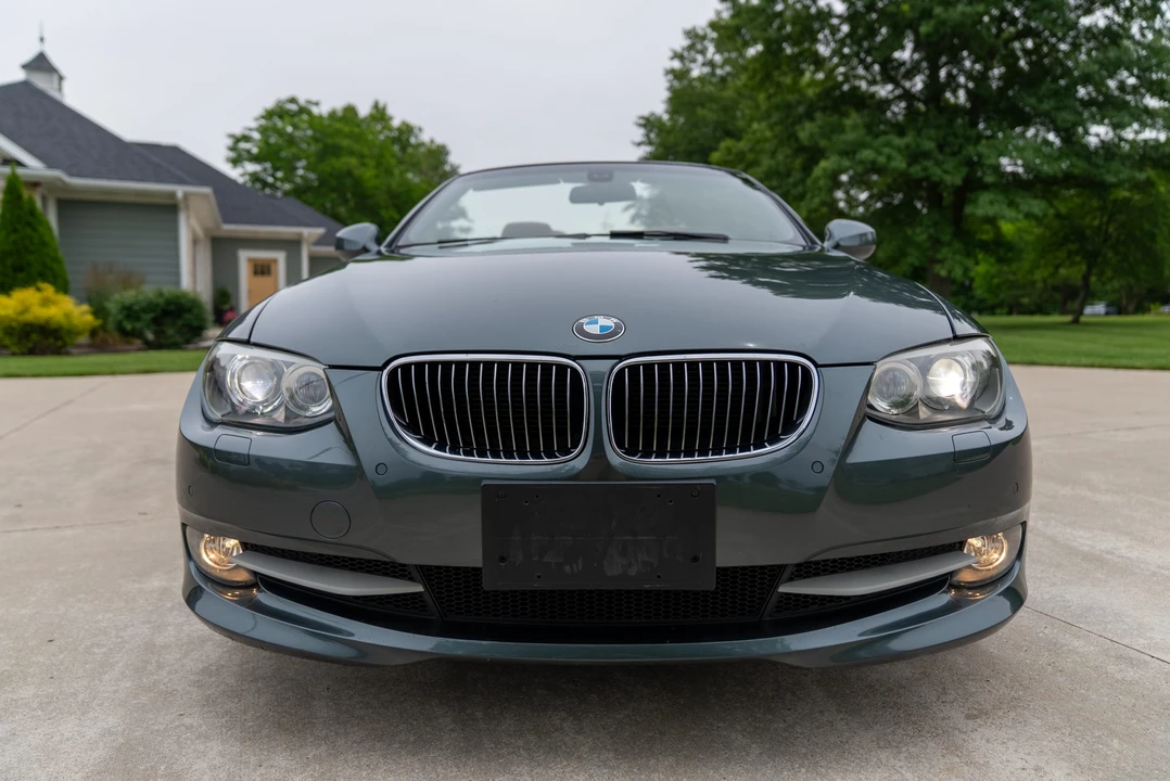 2011 BMW E93 3 Series Convertible - Image 24 of 31