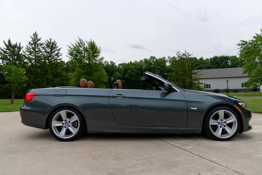 2011 BMW E93 3 Series Convertible - Image 8 of 31