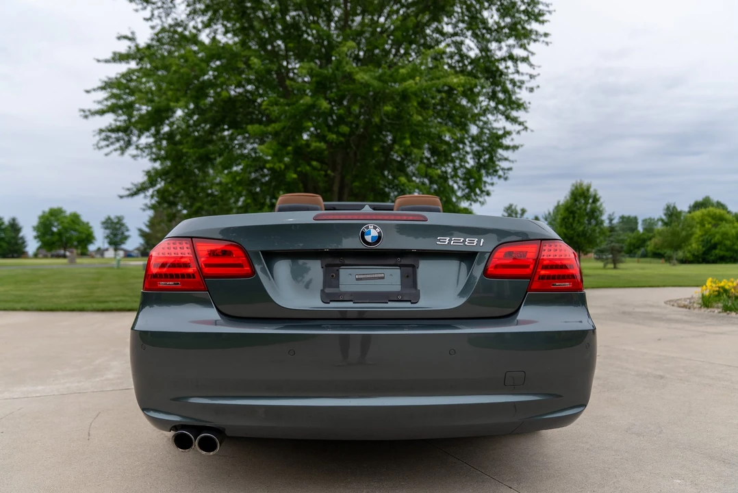 2011 BMW E93 3 Series Convertible - Image 11 of 31