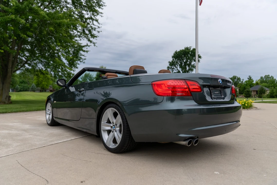 2011 BMW E93 3 Series Convertible - Image 13 of 31