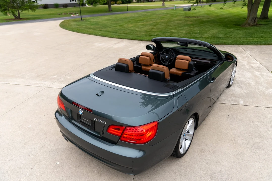 2011 BMW E93 3 Series Convertible - Image 21 of 31