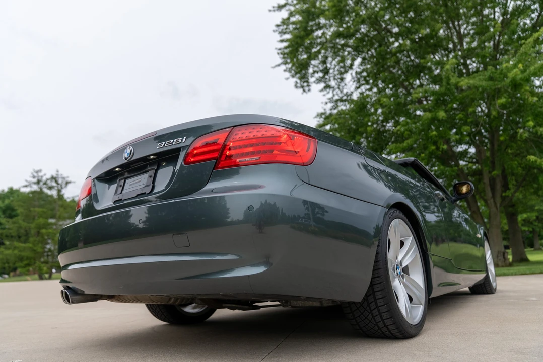 2011 BMW E93 3 Series Convertible - Image 29 of 31