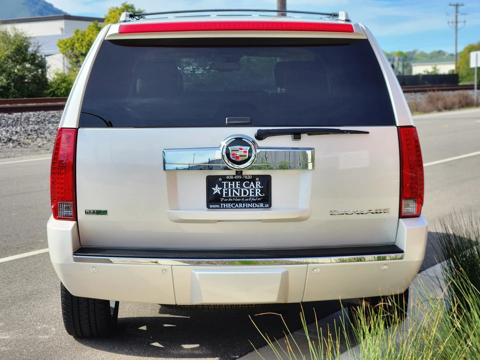 2011 Cadillac Escalade & EXT 3rd Gen - Image 23 of 31
