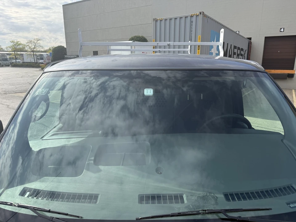 2011 Chevrolet Express - Image 31 of 31