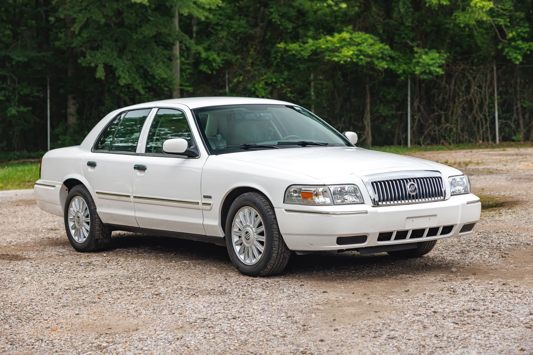 2011 Mercury Grand Marquis - Image 4 of 31