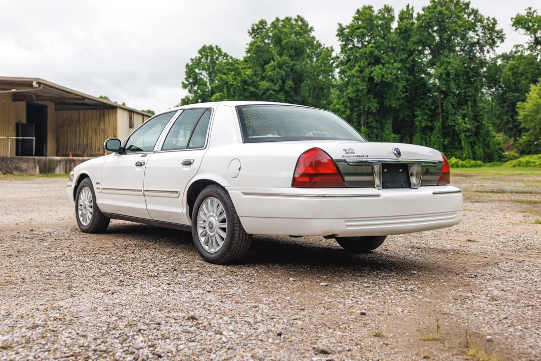 2011 Mercury Grand Marquis - Image 11 of 31