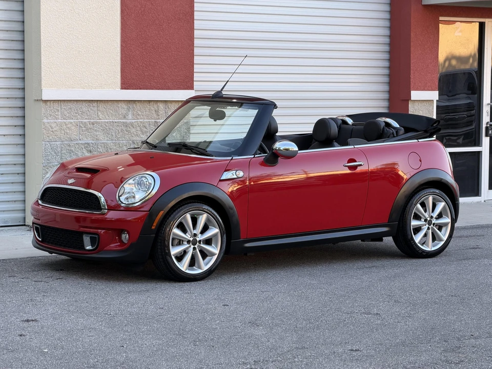 2011 Mini Mini 2nd Gen - Image 3 of 31