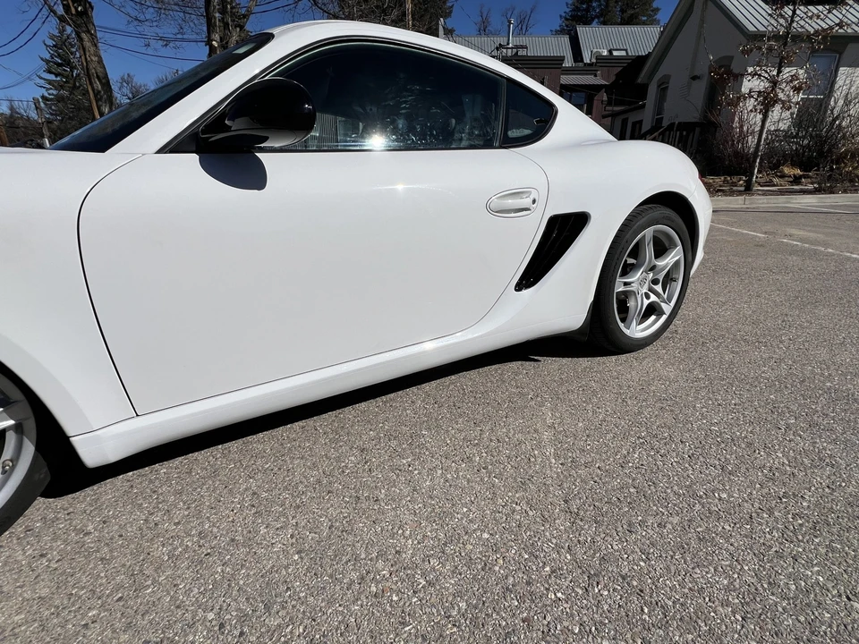 2011 Porsche 987 Cayman - Image 28 of 31