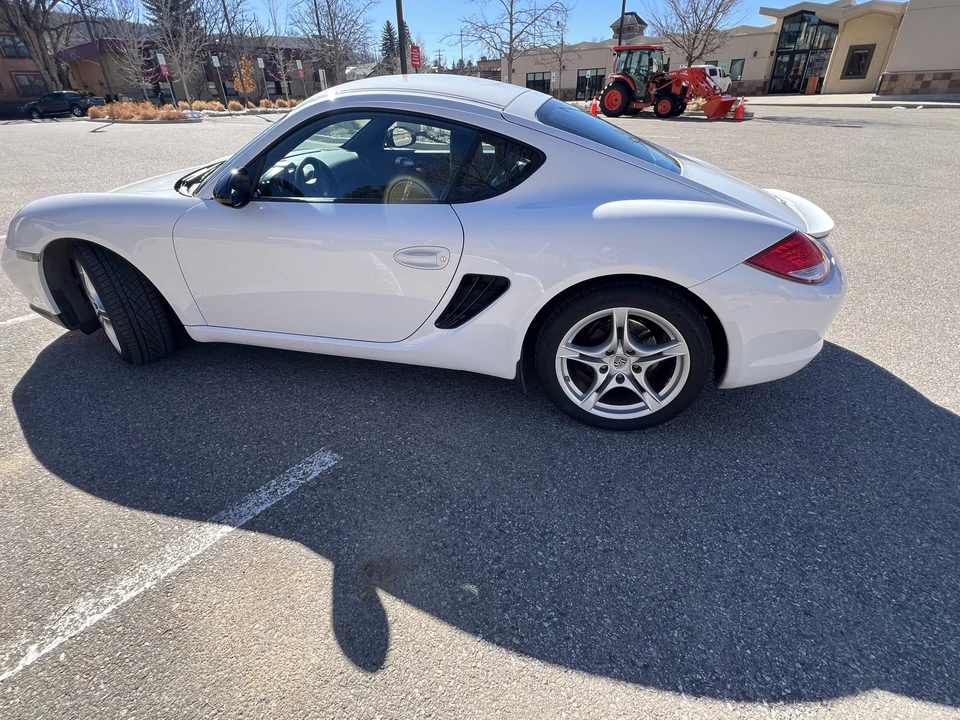 2011 Porsche 987 Cayman - Image 8 of 31