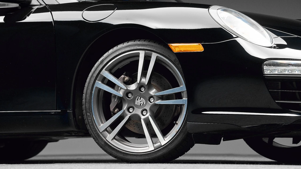 2012 Porsche 997 Carrera - Image 29 of 31