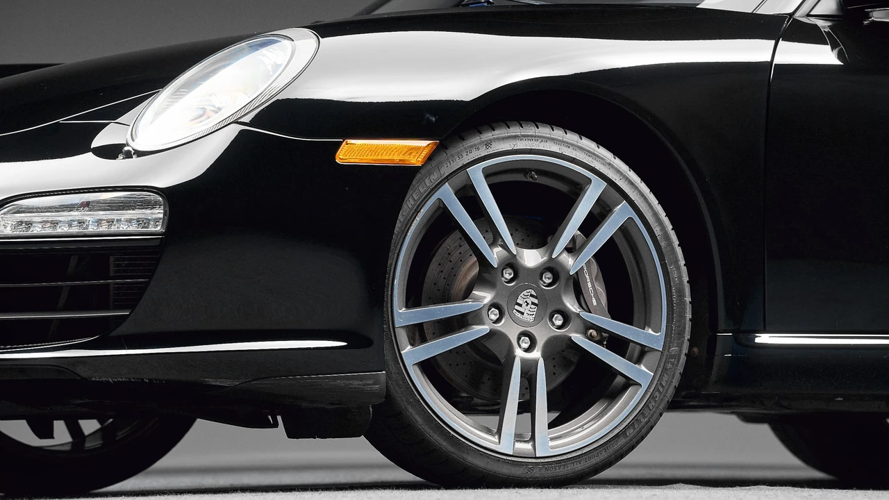 2012 Porsche 997 Carrera - Image 30 of 31