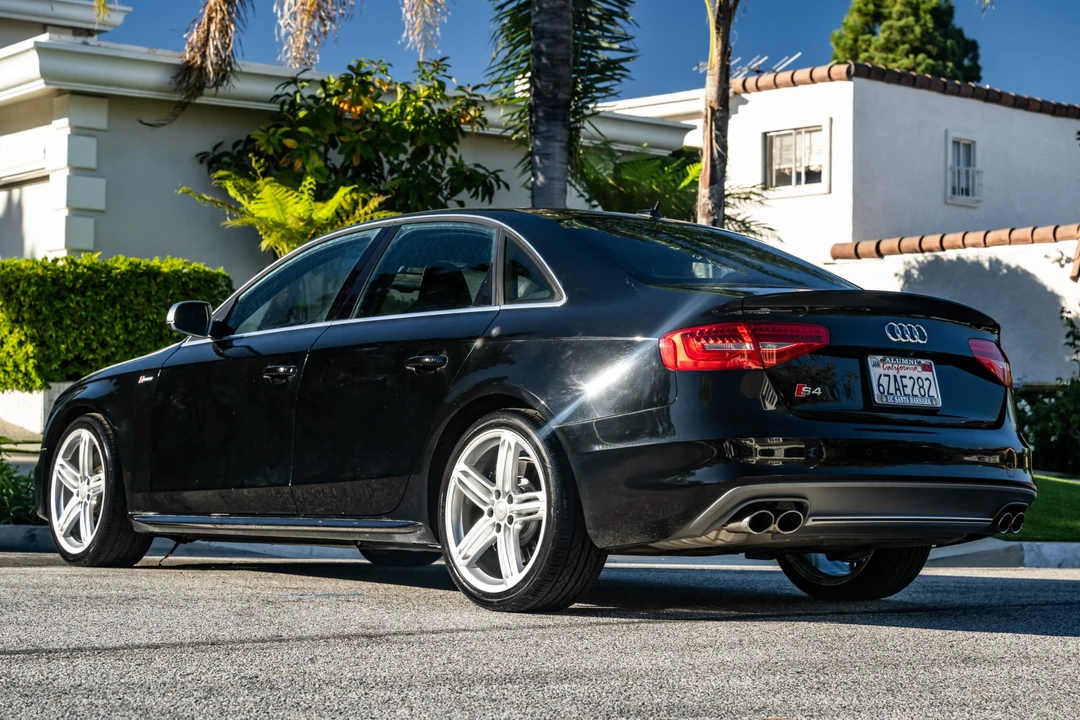 2013 Audi B8 S4 - Image 6 of 31