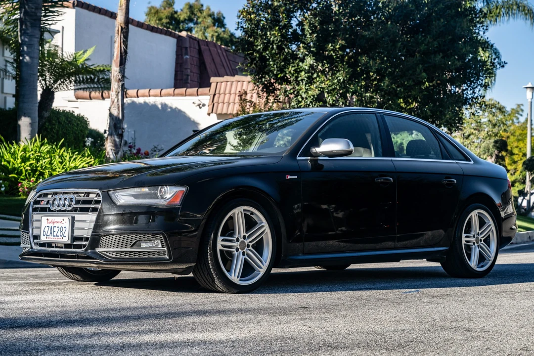 2013 Audi B8 S4 - Image 4 of 31