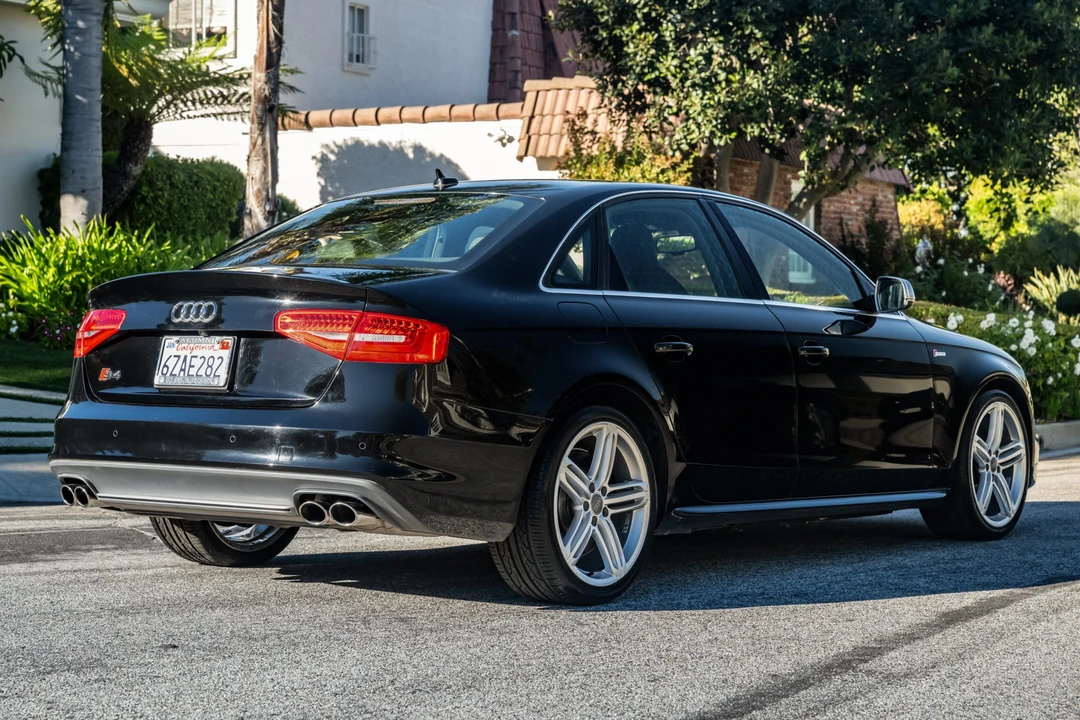 2013 Audi B8 S4 - Image 8 of 31
