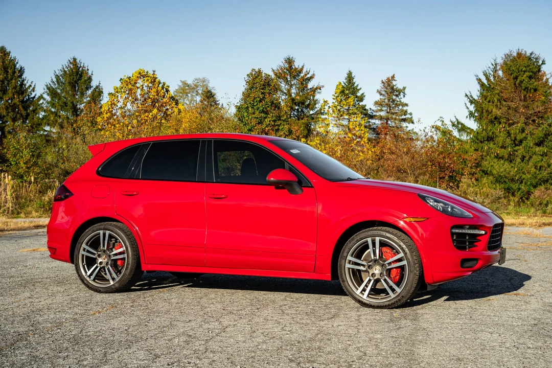 2013 Porsche 958 Cayenne GTS - Image 9 of 31