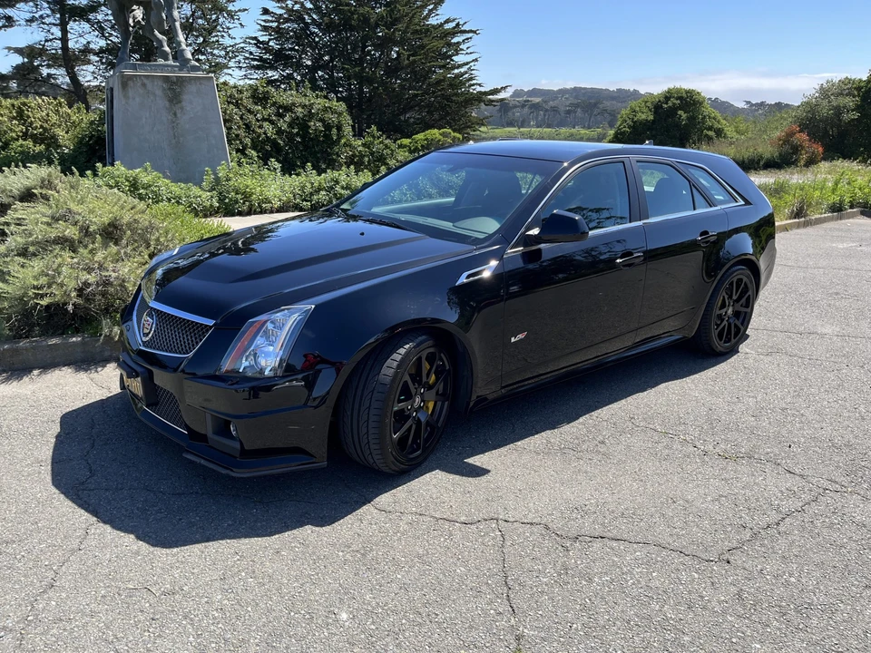 2014 Cadillac CTS-V 3rd Gen - Image 5 of 31