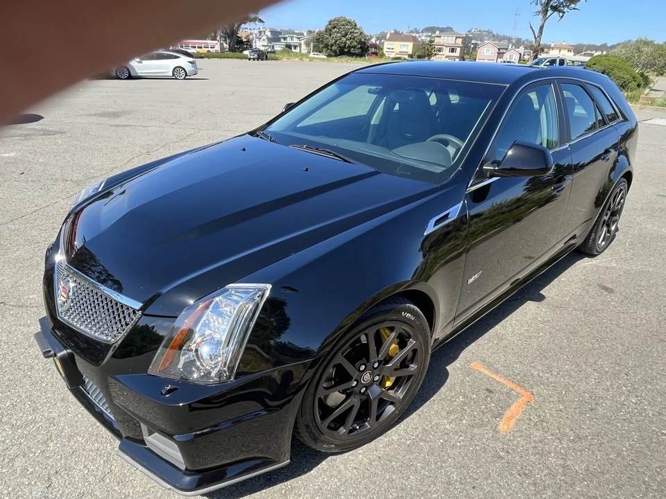2014 Cadillac CTS-V 3rd Gen - Image 4 of 31
