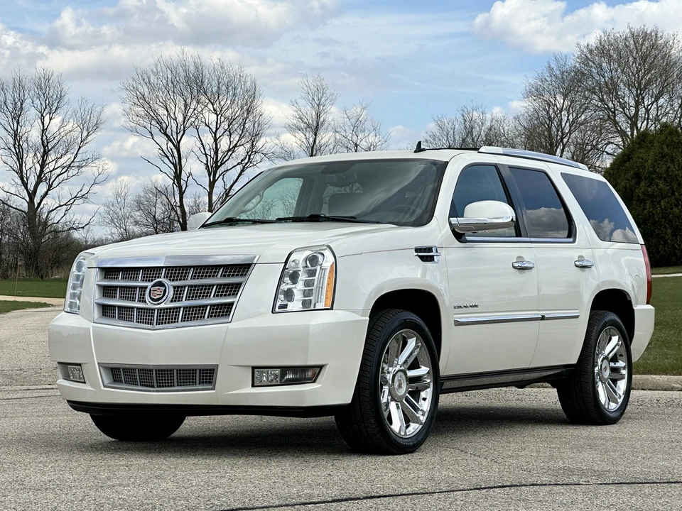 2014 Cadillac Escalade & EXT 3rd Gen - Image 6 of 31