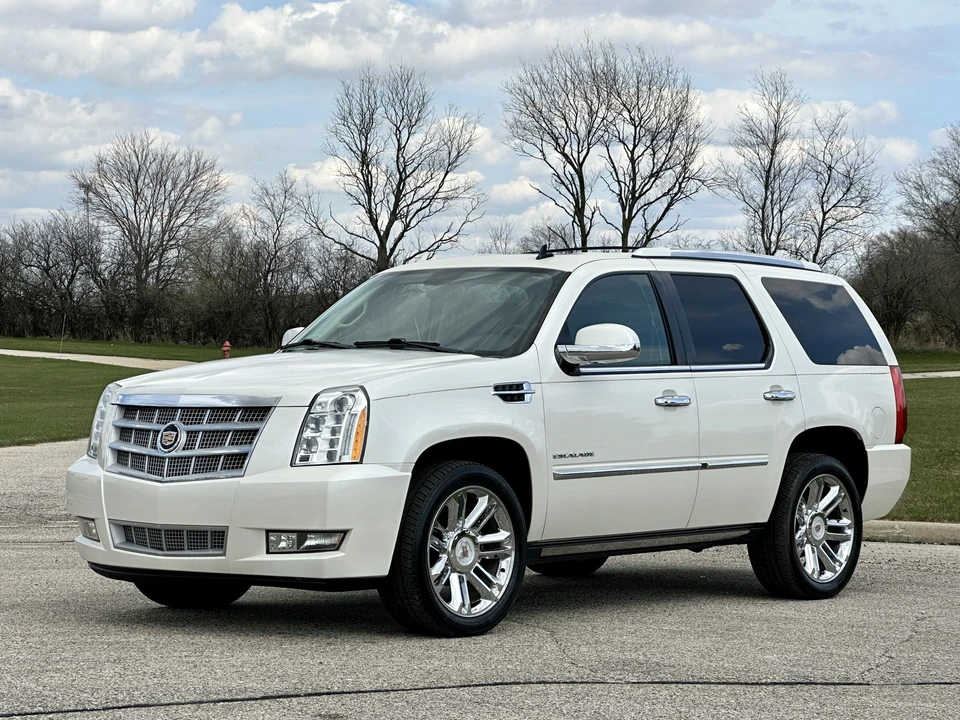 2014 Cadillac Escalade & EXT 3rd Gen - Image 7 of 31