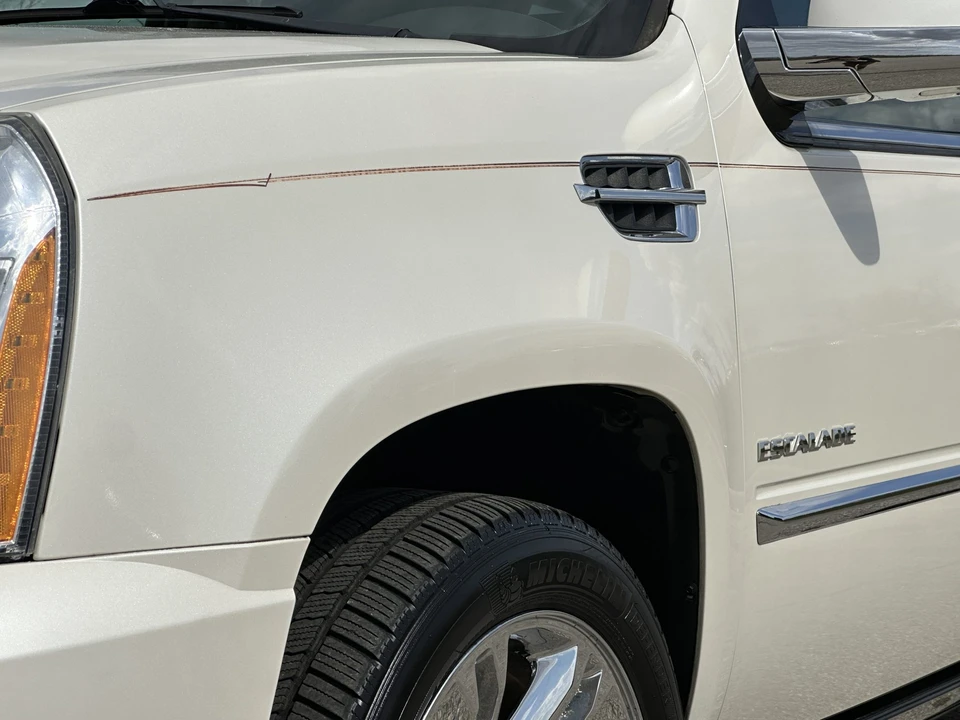 2014 Cadillac Escalade & EXT 3rd Gen - Image 17 of 31