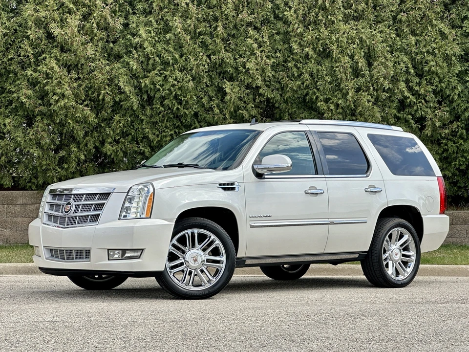 2014 Cadillac Escalade & EXT 3rd Gen - Image 5 of 31