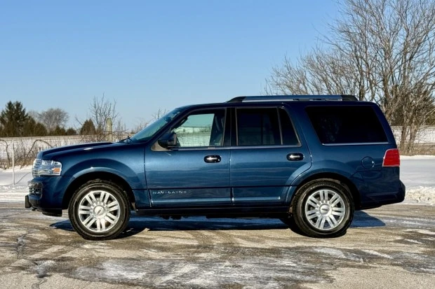 2014 Lincoln Navigator 3rd Gen - Image 3 of 8