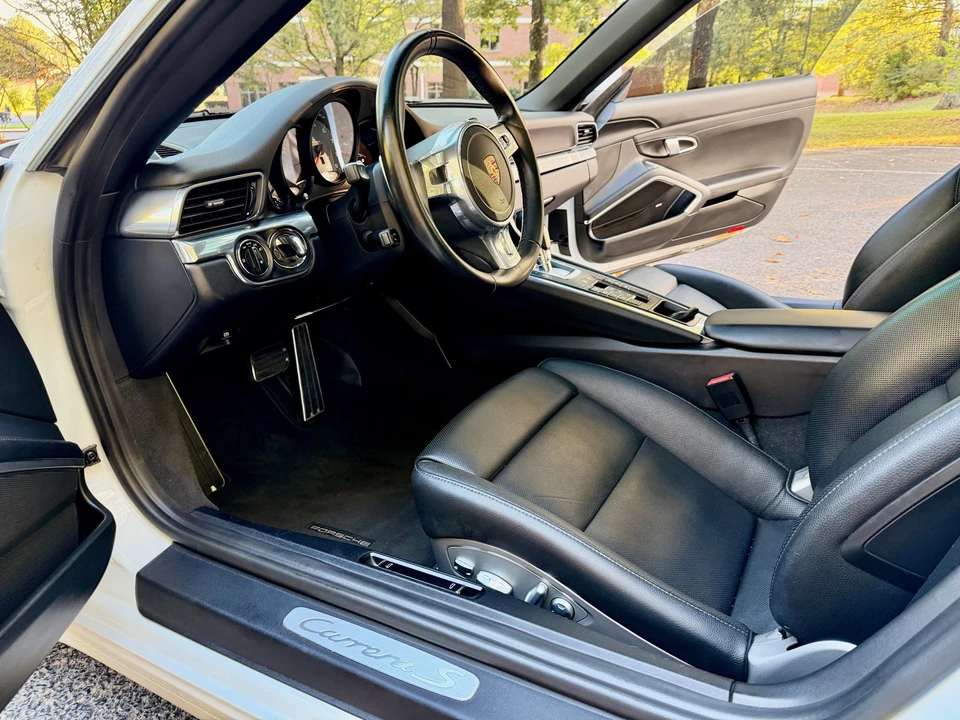 2014 Porsche 991 Carrera S - Image 26 of 31