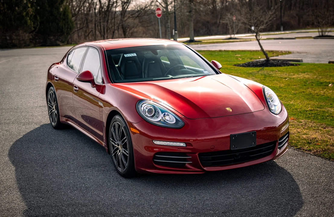 2015 Porsche 970 Panamera - Image 2 of 31