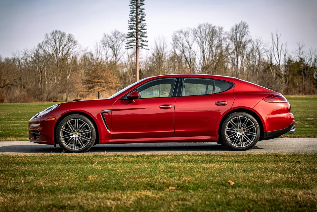 2015 Porsche 970 Panamera - Image 5 of 31