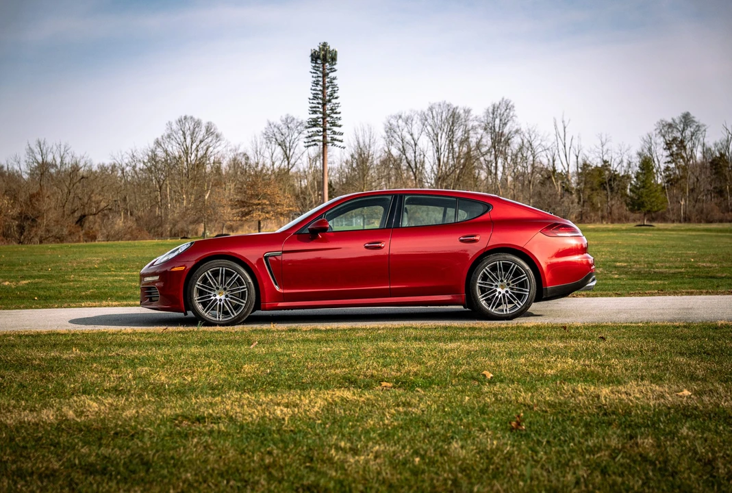 2015 Porsche 970 Panamera - Image 6 of 31