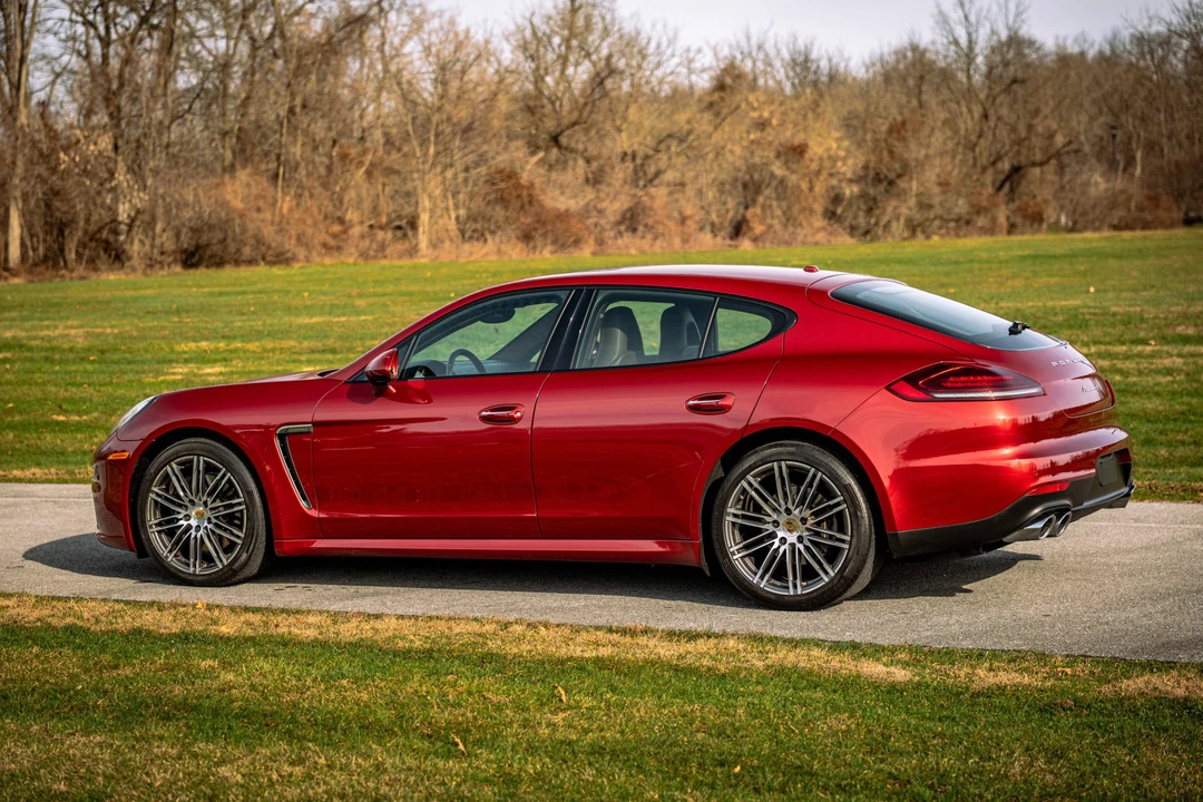 2015 Porsche 970 Panamera - Image 7 of 31