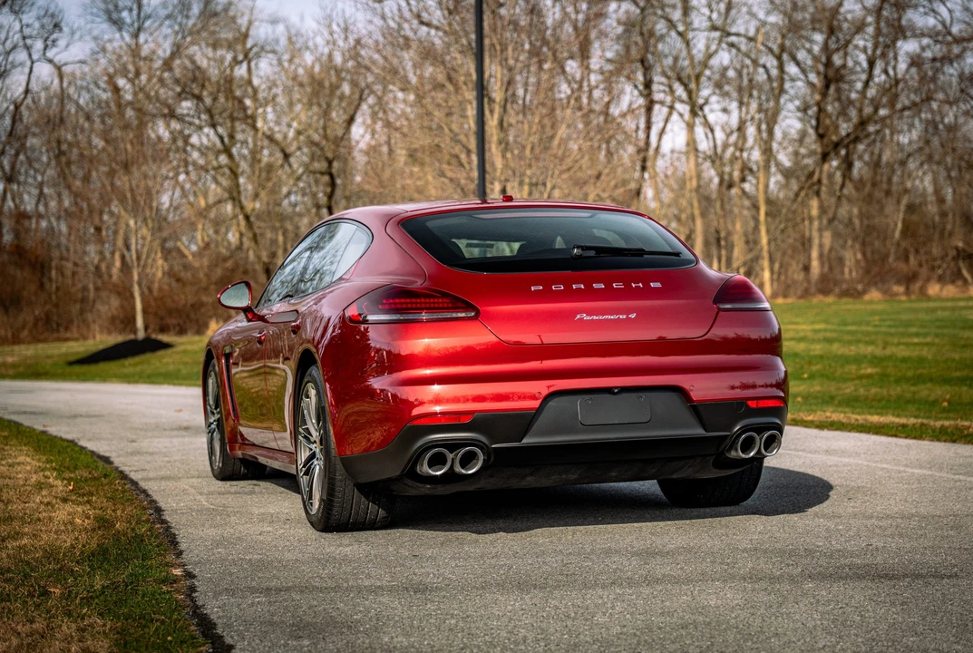 2015 Porsche 970 Panamera - Image 10 of 31