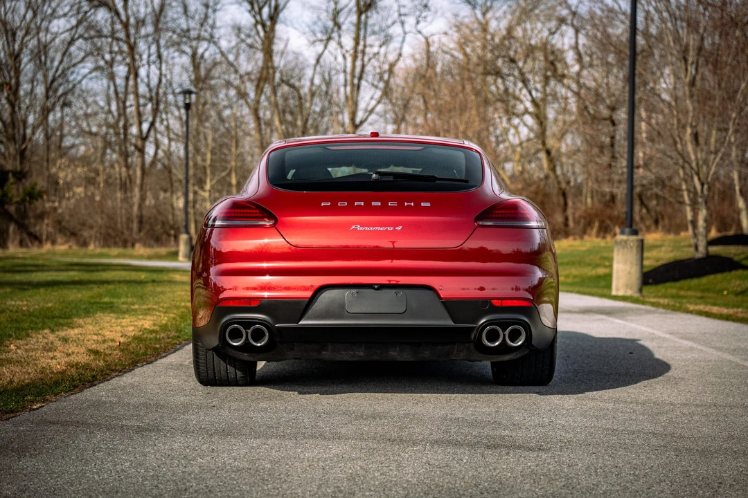2015 Porsche 970 Panamera - Image 12 of 31