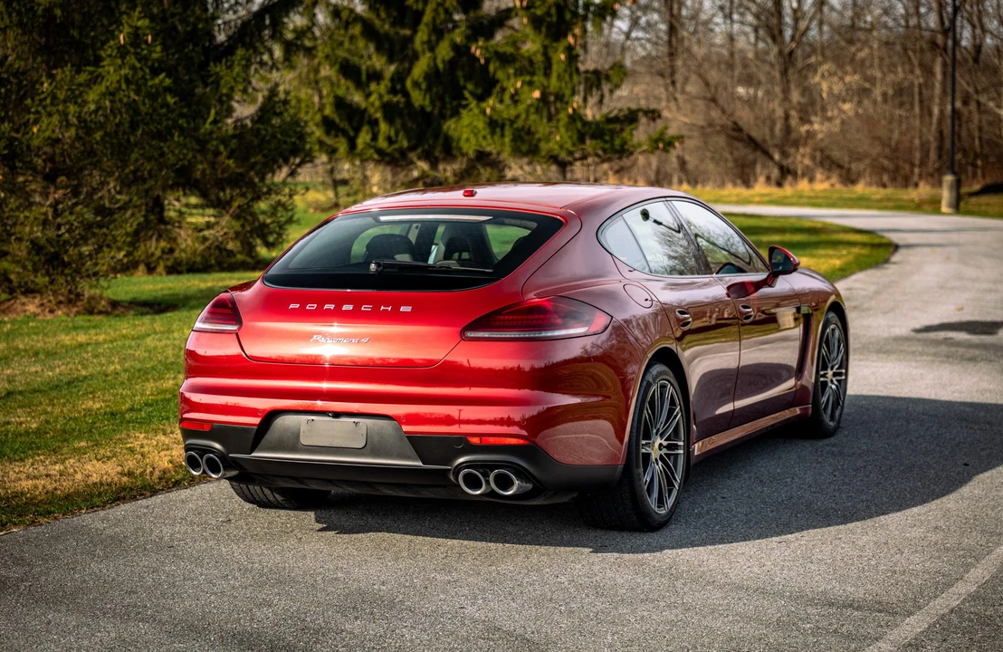 2015 Porsche 970 Panamera - Image 14 of 31
