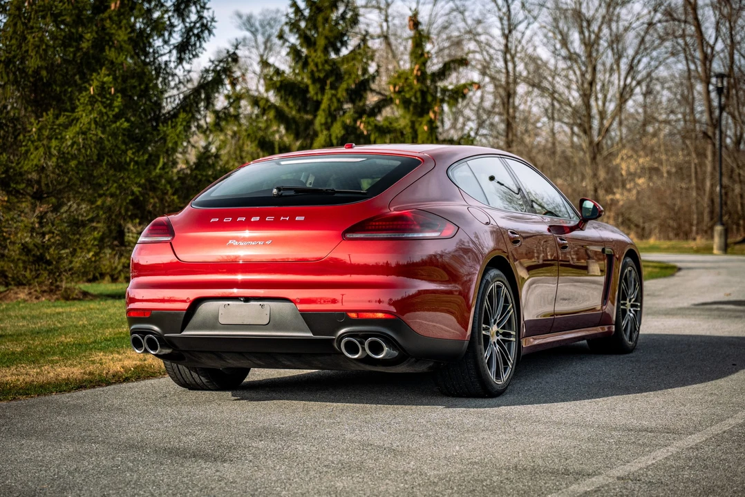 2015 Porsche 970 Panamera - Image 15 of 31