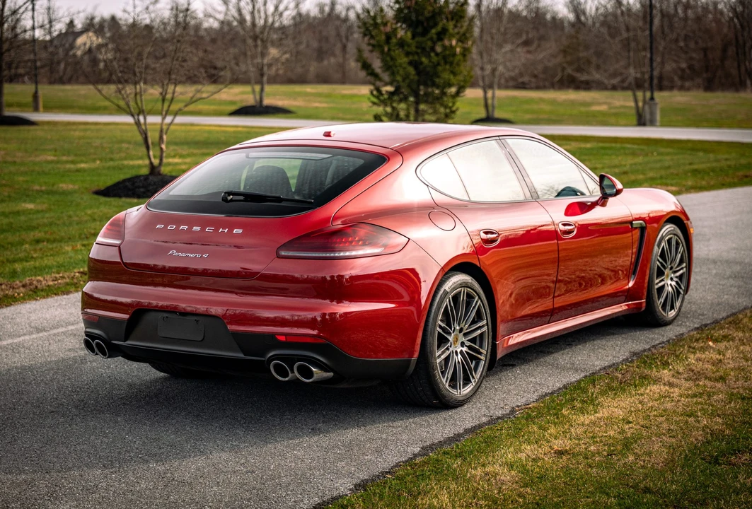 2015 Porsche 970 Panamera - Image 17 of 31