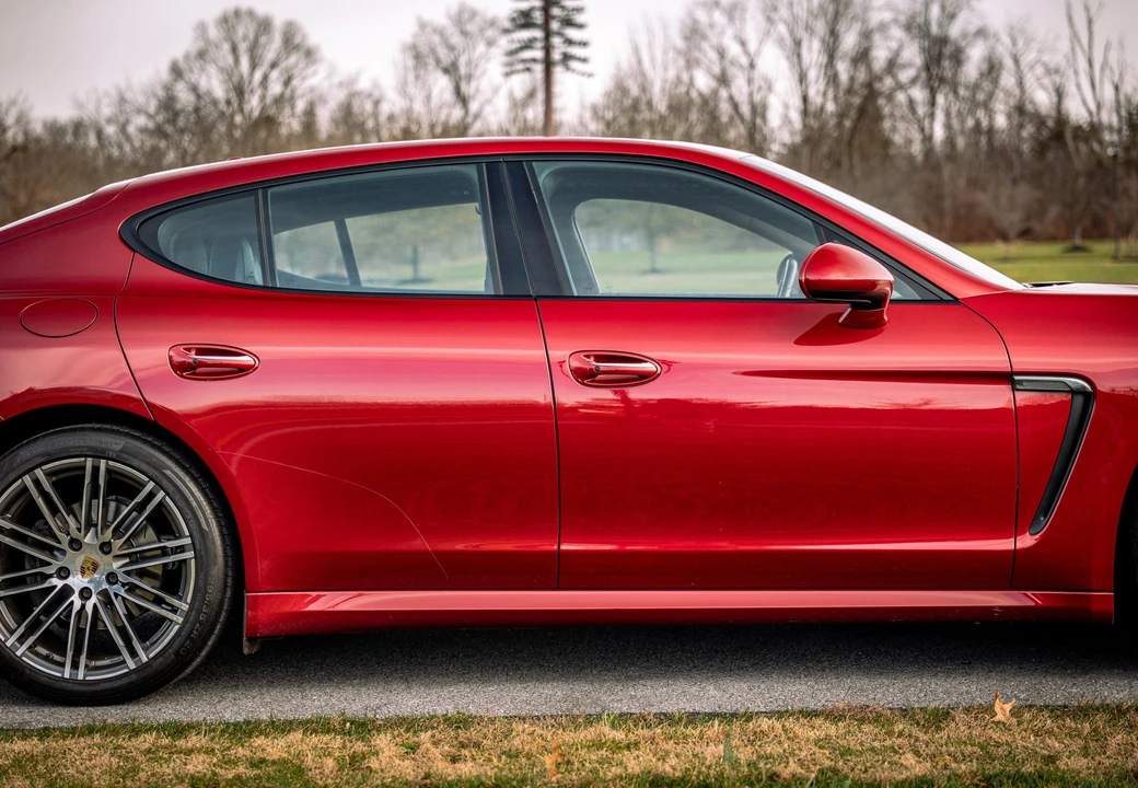 2015 Porsche 970 Panamera - Image 29 of 31