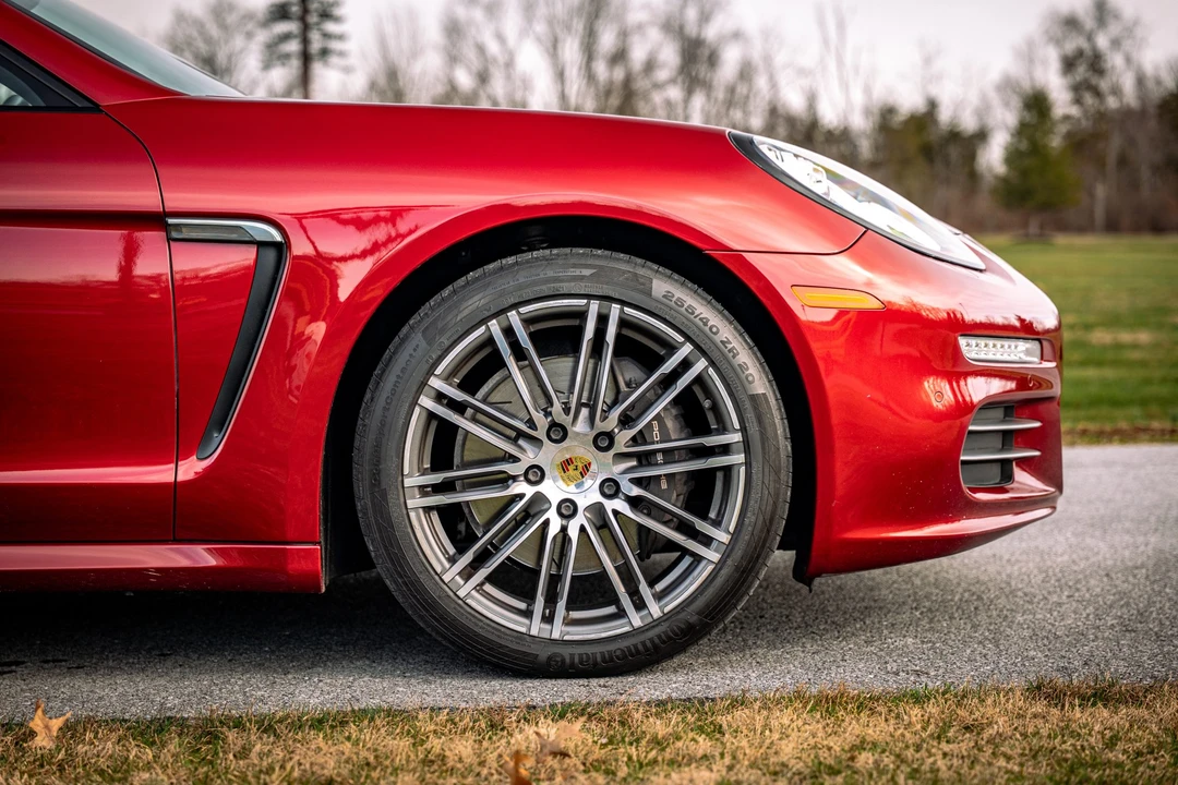 2015 Porsche 970 Panamera - Image 28 of 31