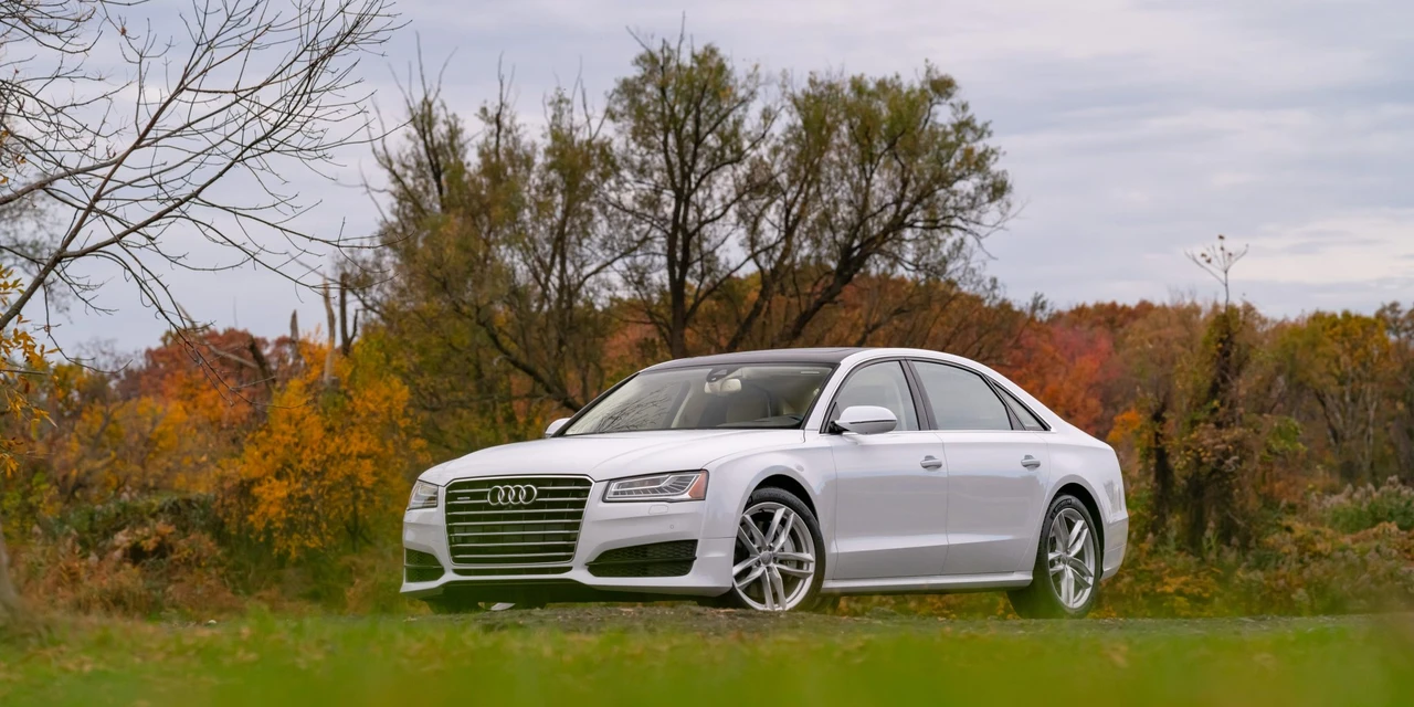 2017 Audi D4 A8 - Image 3 of 31
