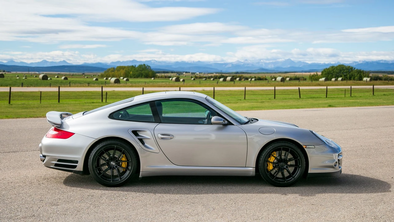 2007 Porsche 997 Turbo - Image 13 of 31