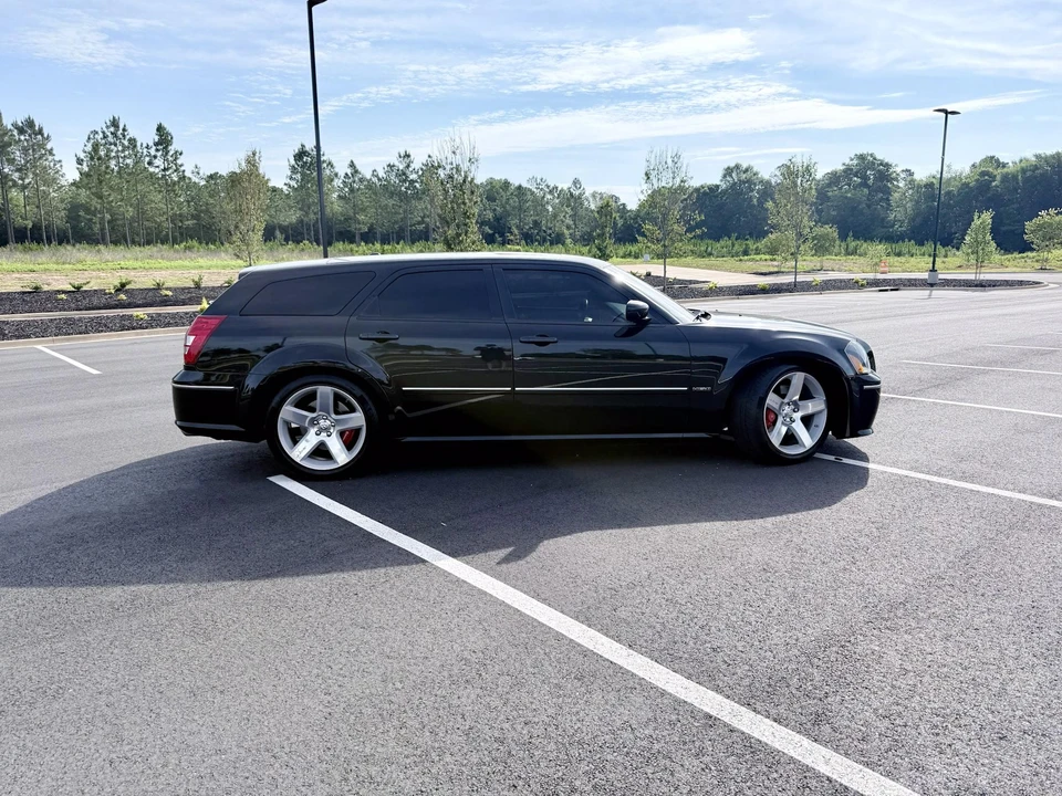 2006 Dodge Magnum SRT8 2nd Gen - Image 13 of 31
