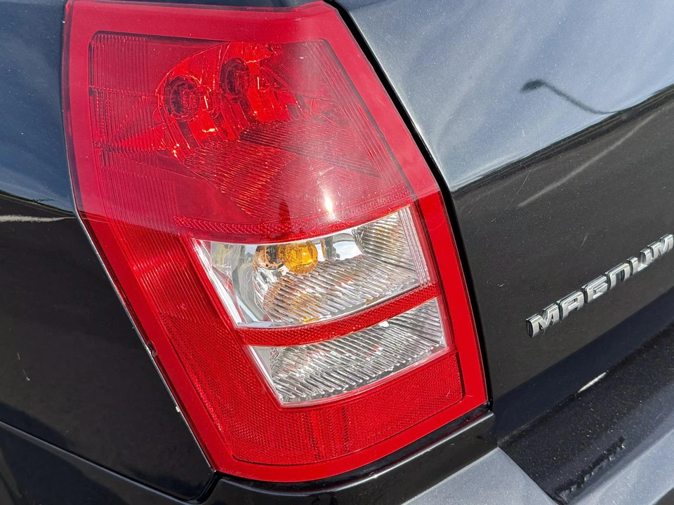 2006 Dodge Magnum SRT8 2nd Gen - Image 29 of 31