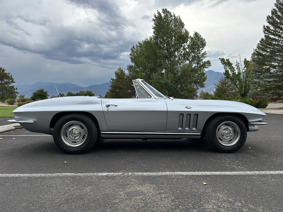 1965 Chevrolet Corvette C2 - Image 15 of 31