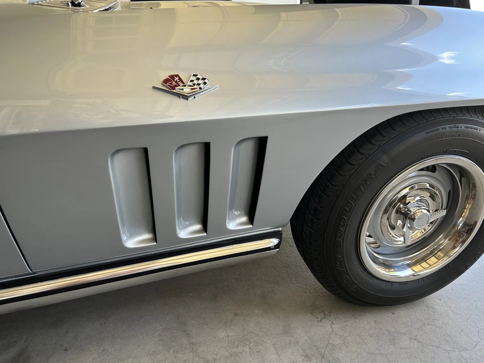 1965 Chevrolet Corvette C2 - Image 27 of 31