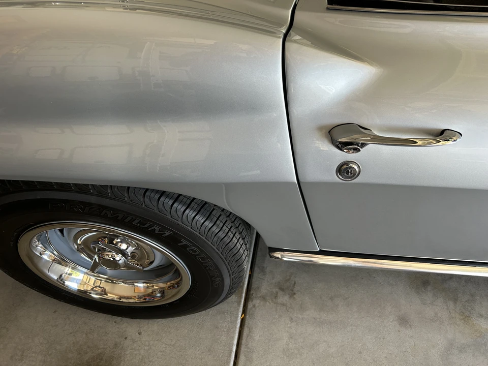 1965 Chevrolet Corvette C2 - Image 25 of 31